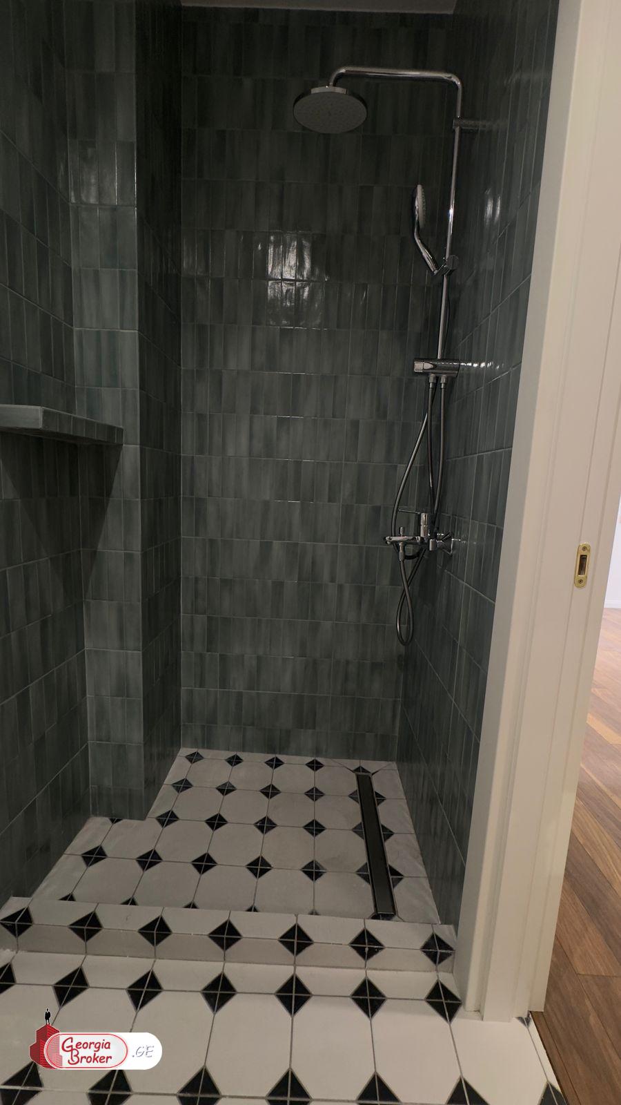 nearly repaired 2-room apartment for sale